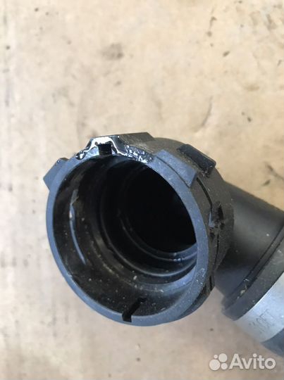 Патрубок радиатора Порше Кайен 958(1309)