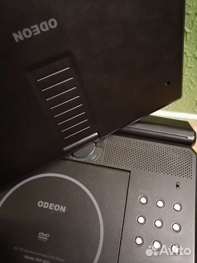 Портативный видеопроигрыватель Odeon SDP - 6820