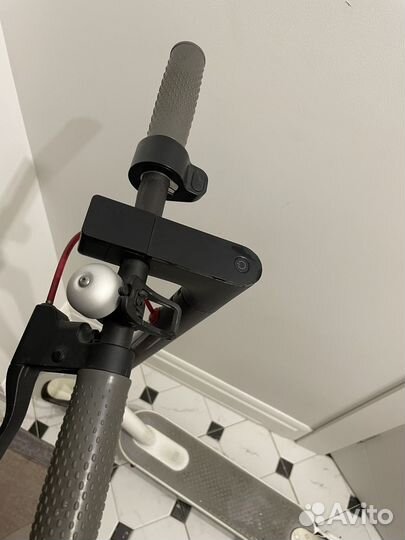 Электросамокат Xiaomi Mi Electric Scooter 1S белый