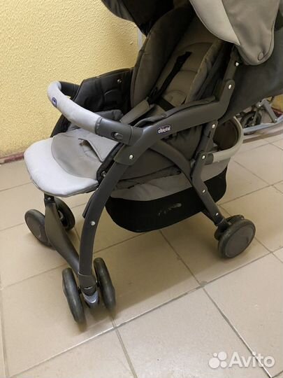 Прогулочная коляска chicco