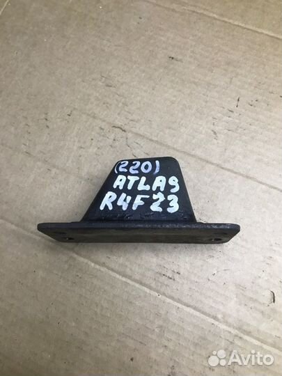 Отбойник моста задний Nissan Atlas R4F23 QD32 2001