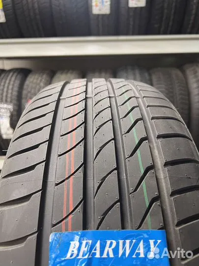 Bearway BW388 215/50 R17 128T