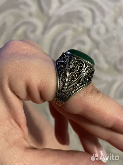 Серебряное кольцо малахит