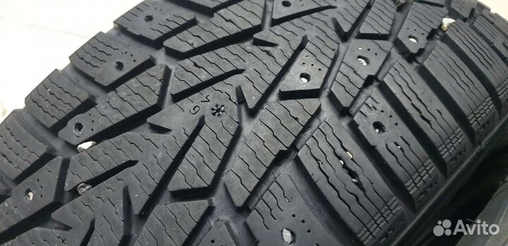 Nokian Tyres Hakkapeliitta 7 215/65 R16 102T