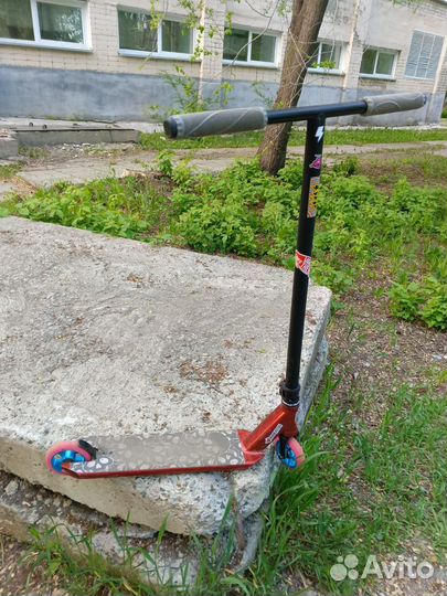 Трюковой самокат кастом парк