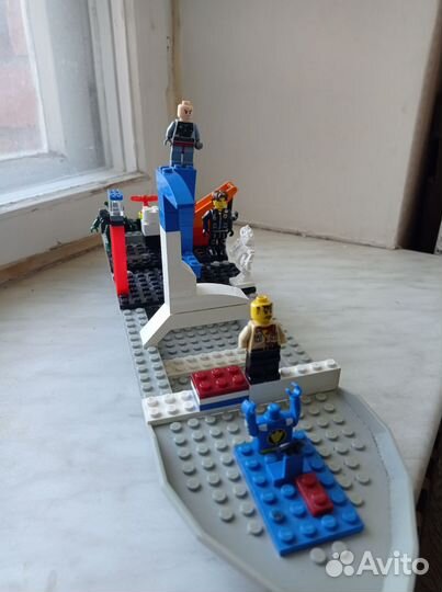Lego корабль