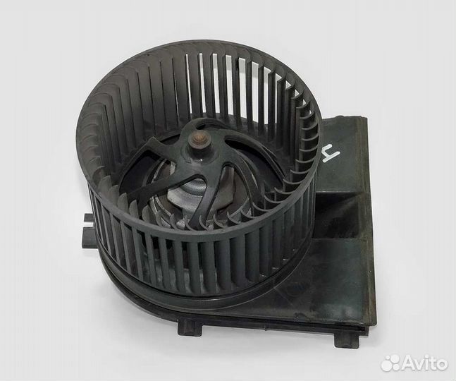 Моторчик печки VW Golf 4 1.6