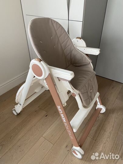 Стульчик для кормления happy baby berny v2