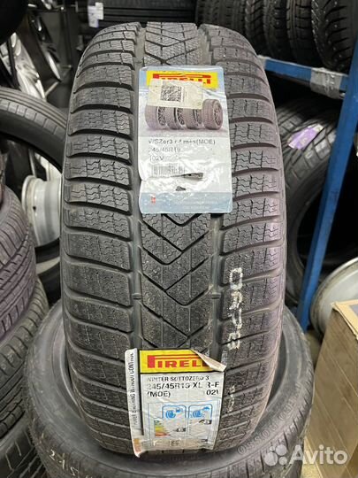 Pirelli Winter Sottozero 3 245/45 R18 101V