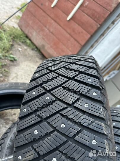 Goodyear Ultragrip Ice Arctic 175/65 R15 и 195/60 R15 88