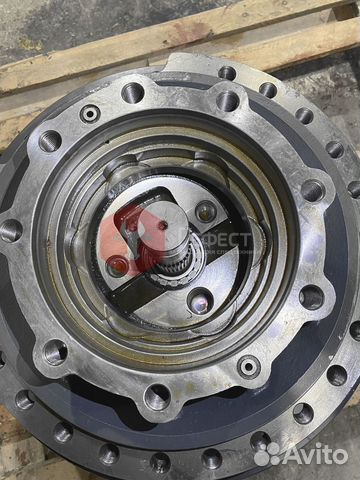 Бортовой редуктор Hitachi ZX270 9255880