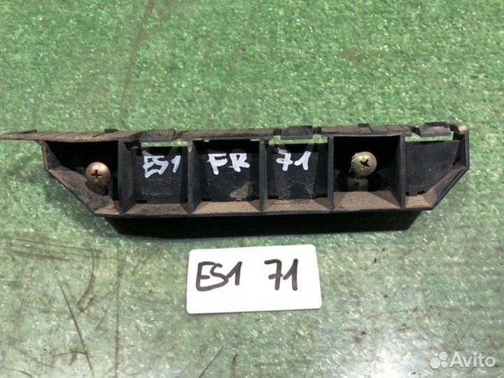 Крепление бампера переднее правое Honda Civic