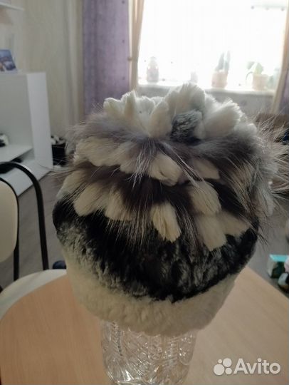 Женские меховые шапки