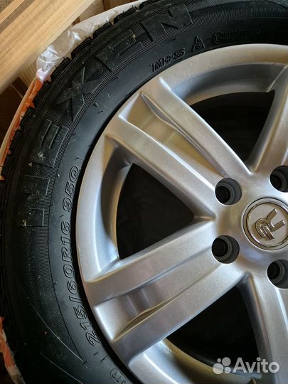 Продаю набор зимней резины на дисках