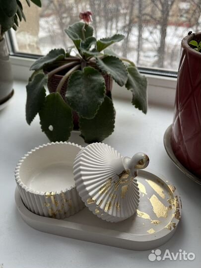 Поднос и шкатулка