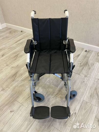Инвалидная коляска новая