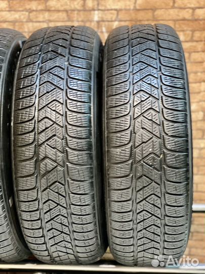 Pirelli Scorpion Winter 215/65 R17