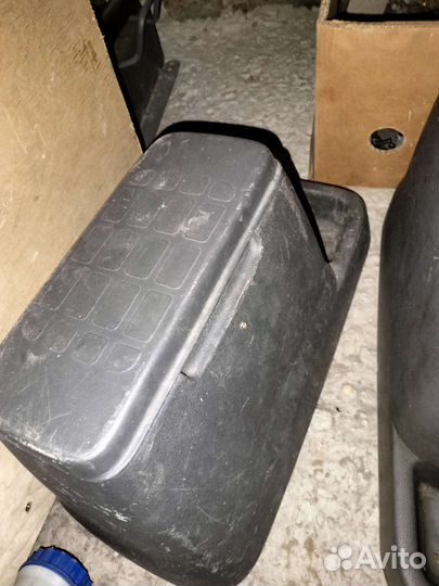 Подлокотник на volvo