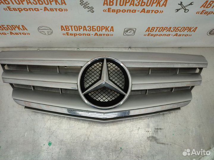 Решетка радиатора Mercedes B-Class W245 2009