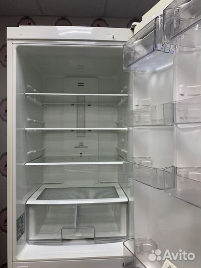 Холодильник LG Total No Frost 190x60x60