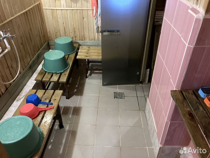 Жаркая баня с домом