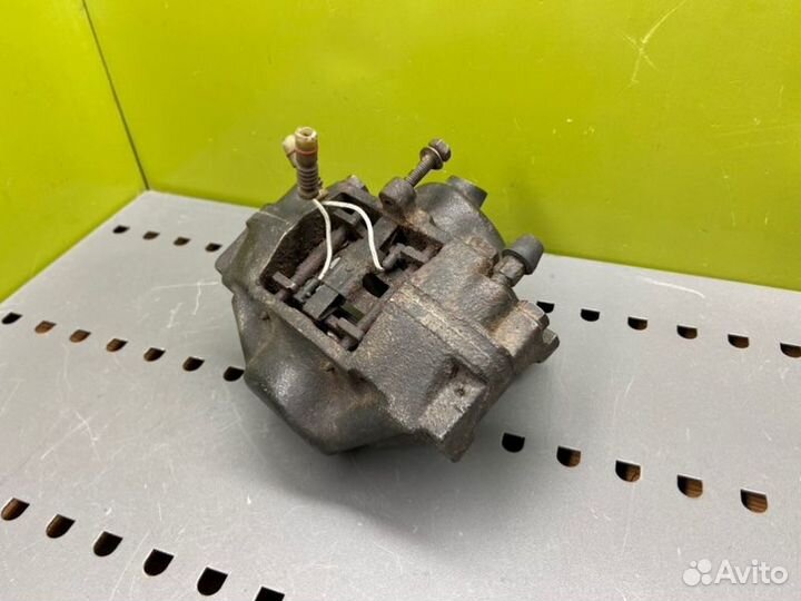 Суппорт задний правый Mercedes-Benz S-Class W140