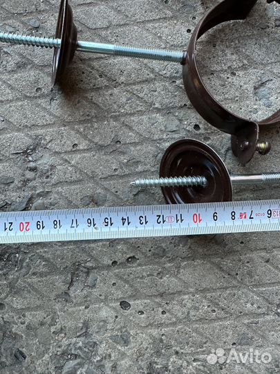 Крепление водосточной трубы 80 мм