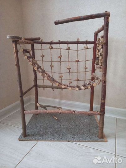 Игровой стенд для попугаев