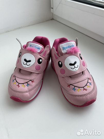 Reebok кроссовки на девочку размер 7 23.5