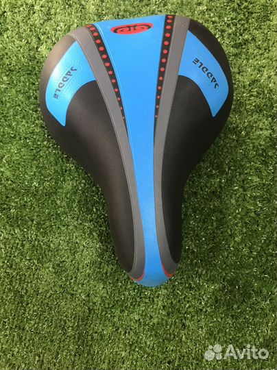 Седло новое для велосипеда