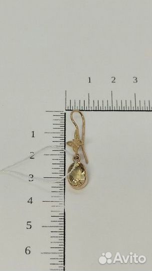 Золотые серьги с камнем