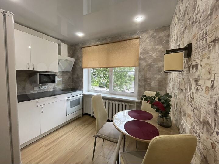 2-к. квартира, 64 м², 1/5 эт.