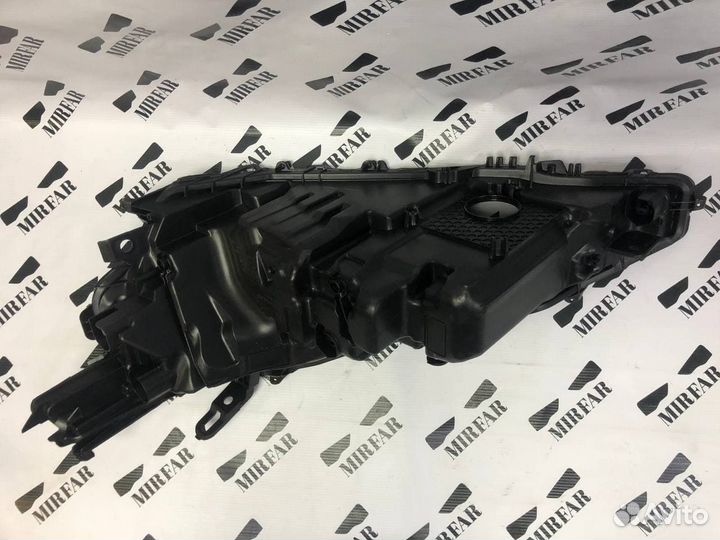 Правый корпус фары Lexus ES 7 2018-н.в. 3 линзы