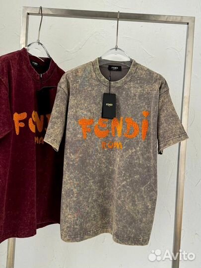 Яркие футболки Fendi оверсайз