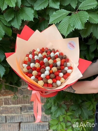 Букеты из клубники в шоколаде