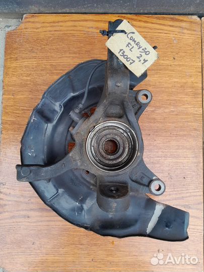 Поворотный кулак Toyota Camry 30