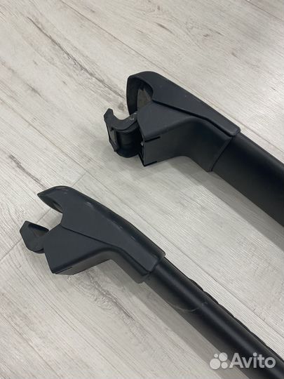 Оригинальные поперечины Thule на Mercedes GL W164