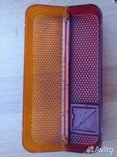 Стекло на фару ваз 2103