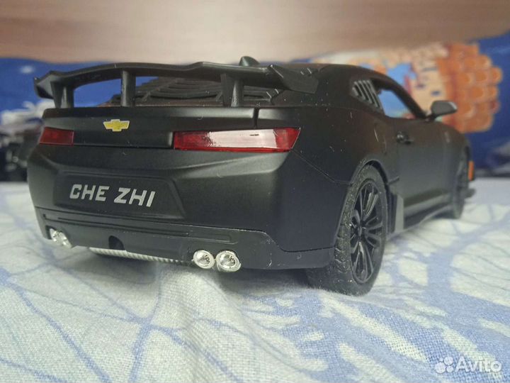 Масштабная модель chevrolet kamaro 1/24
