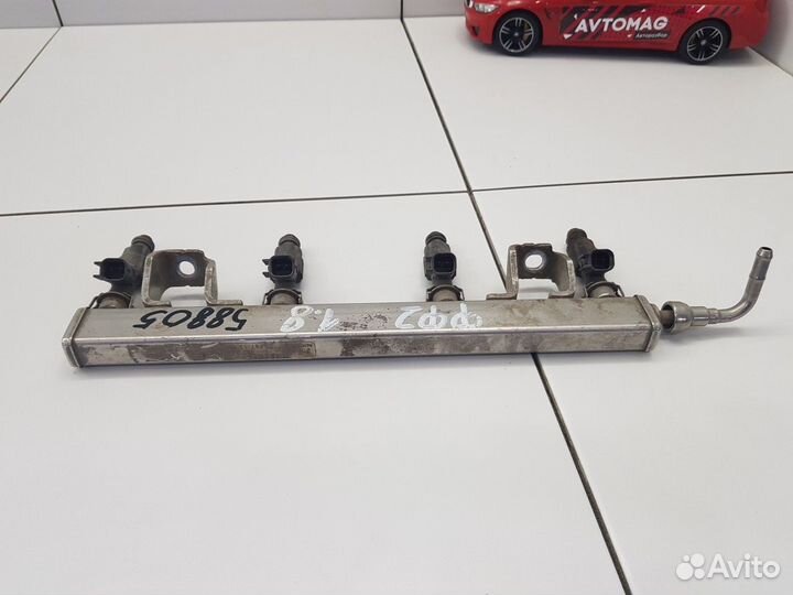 Рейка топливная (рампа) (Ford Focus)