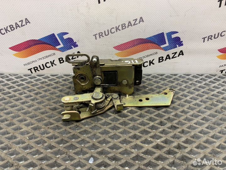 81626806143 Замок двери левой