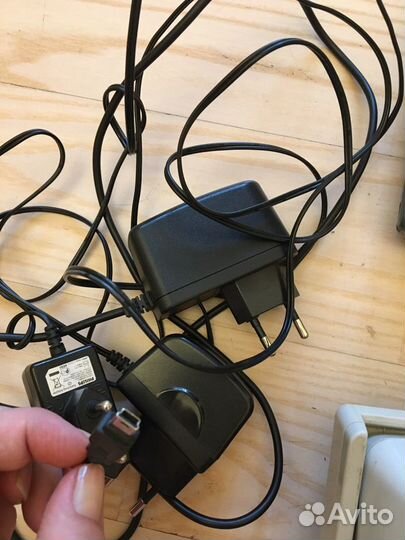 Телефон проводной и радиотрубки