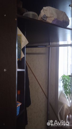 Угловой шкаф