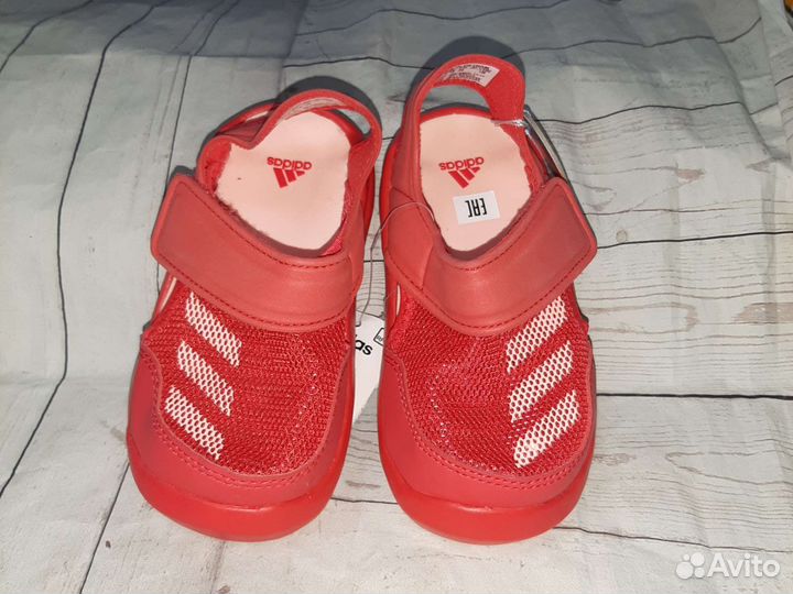 Сандалии Adidas детские, р.24