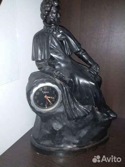 Каслинское литье Часы Пушкин