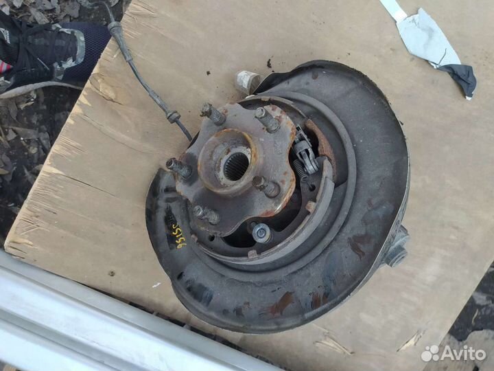 Задний правый кулак ступица сапфа Nissan Murano z5