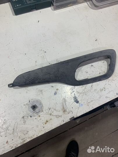Продам рамку ручки двери цитроен С 5