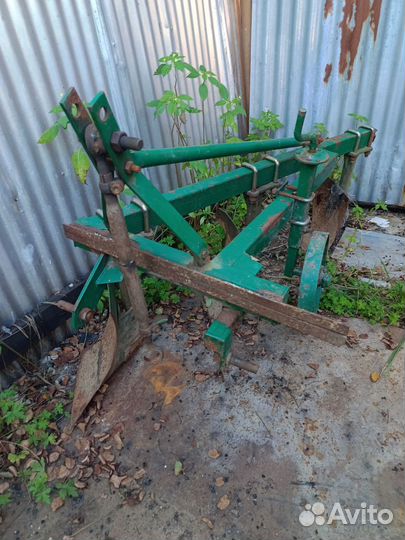 Плуг 3х корпусный