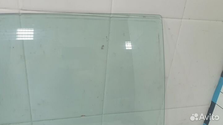 Стекло двери задней правой Captiva (C100)