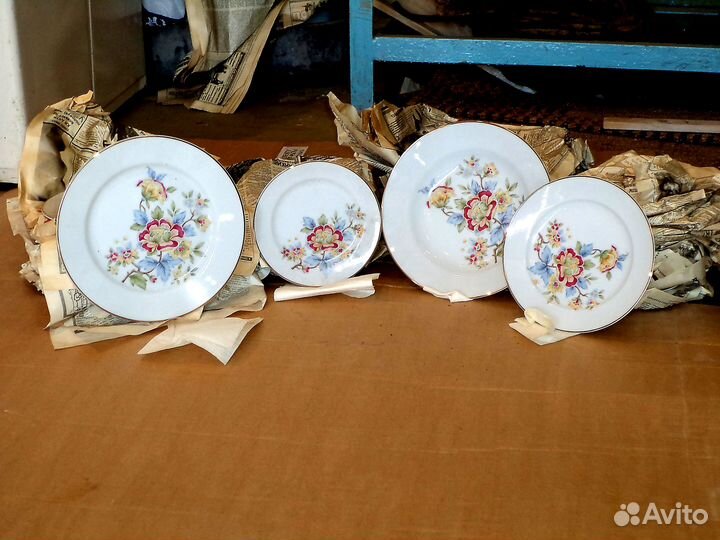 Столовый сервиз новый